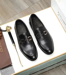 Gucci dress shoes Italy Imported cowhide + top imported water-dyed cowhide lining Finely