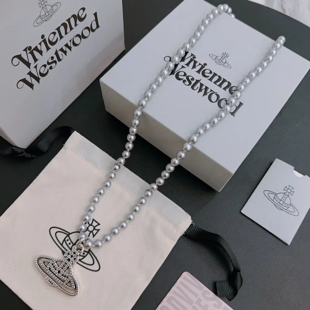 Vivienne Westwood classic large Saturn necklace