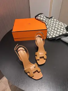 Hermès high-heeled sandals Hermès high-heeled sandals are the simplest