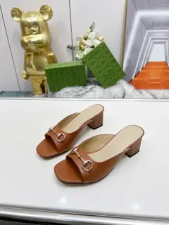 Gucci classic buckle round toe flat bottom thick heel slippers