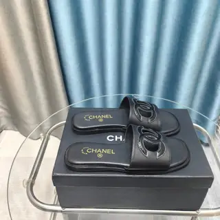 Chanel hollow double C lazy slippers