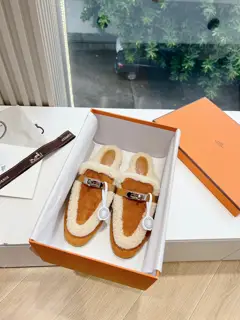 Hermès Teddy Fur Bun Toe Fur and Leather Curly Fur Slippers This year