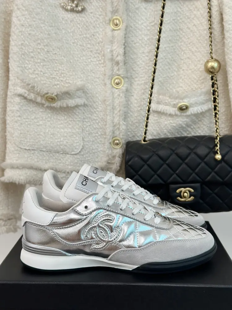 Chanel diamond retro casual shoes and sneakers
