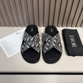 Dior Aqua sandals are elegant yet casual. The cross-strap design is reinterpreted in Dior