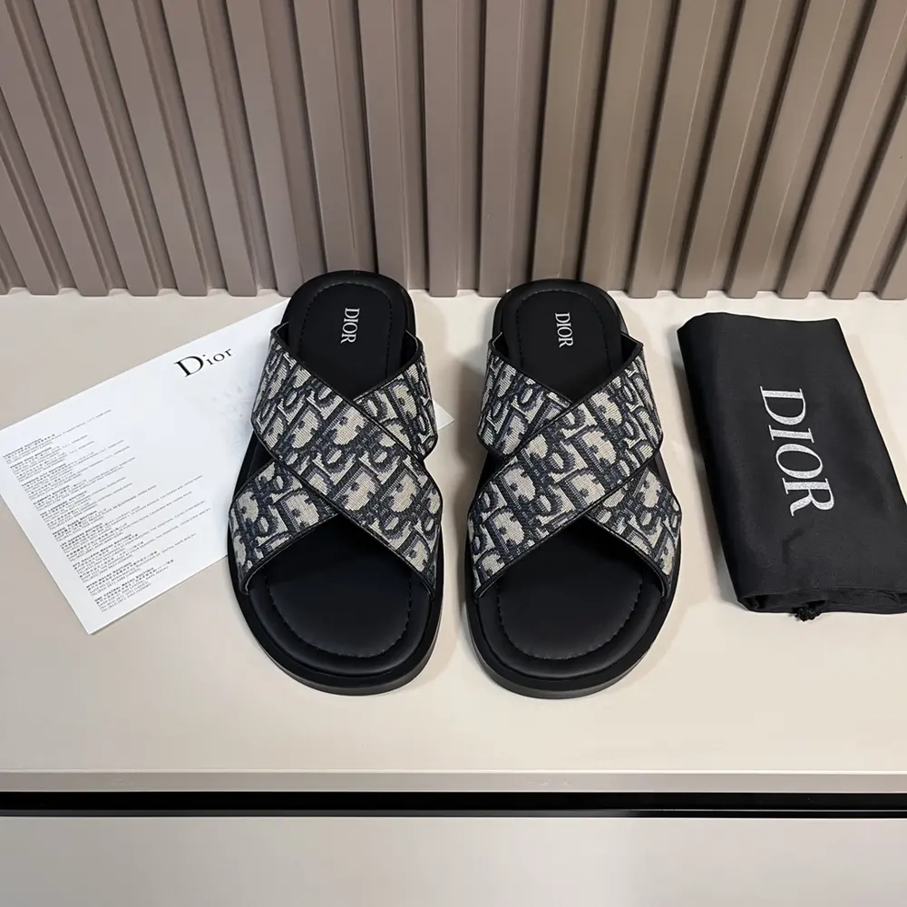 Dior Aqua sandals are elegant yet casual. The cross-strap design is reinterpreted in Dior