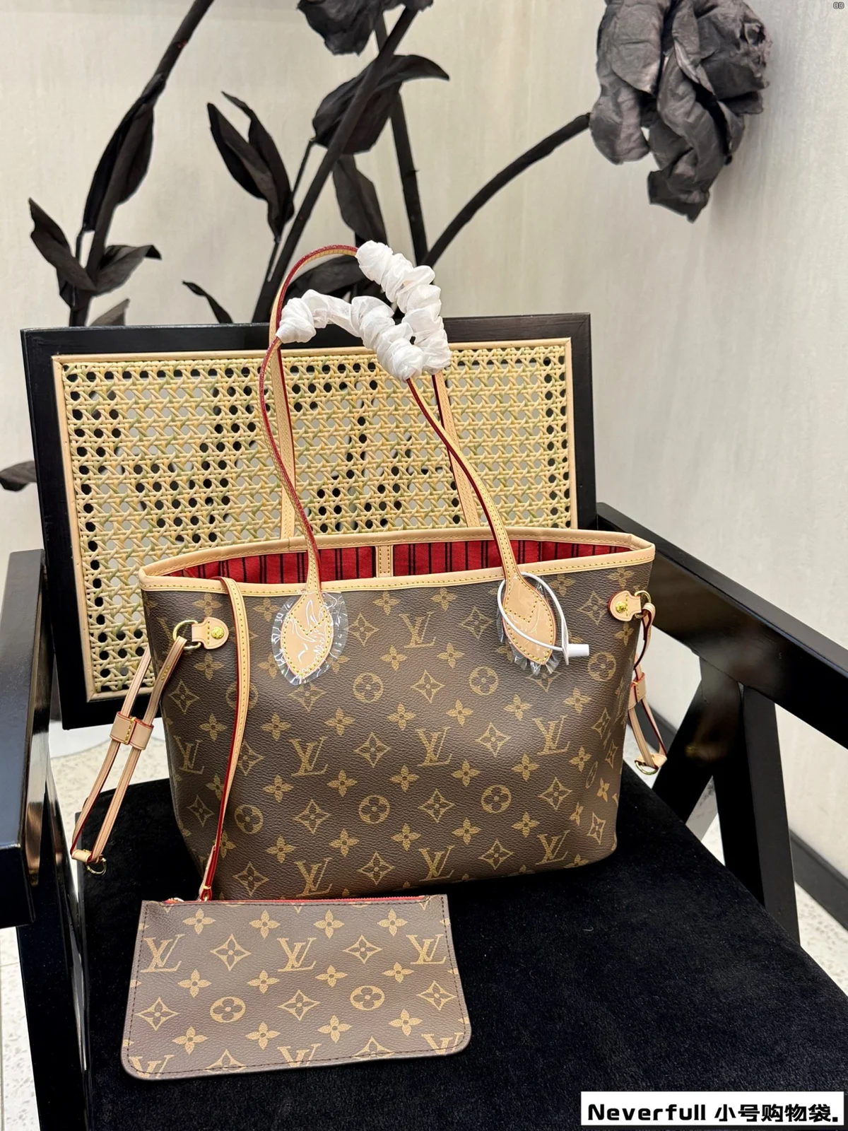 Louis Vuitton Clutch
