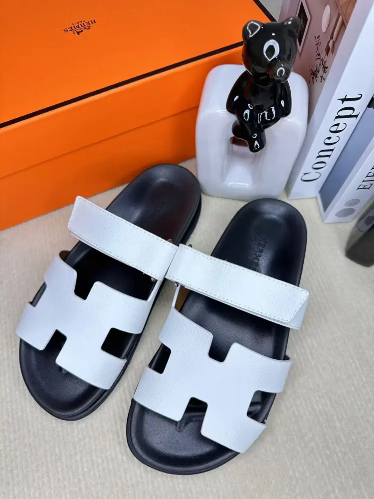 Hermès cowhide H slippers. Paris original flyback mold perfect creation of the highest