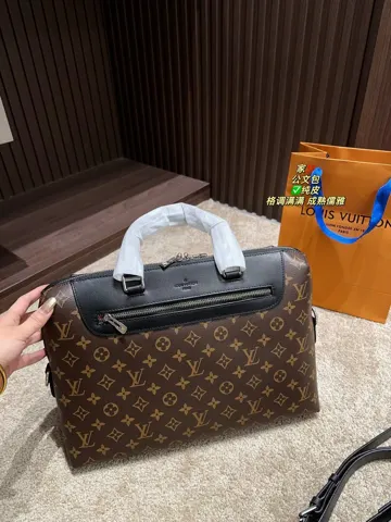 Louis Vuitton Crossbody