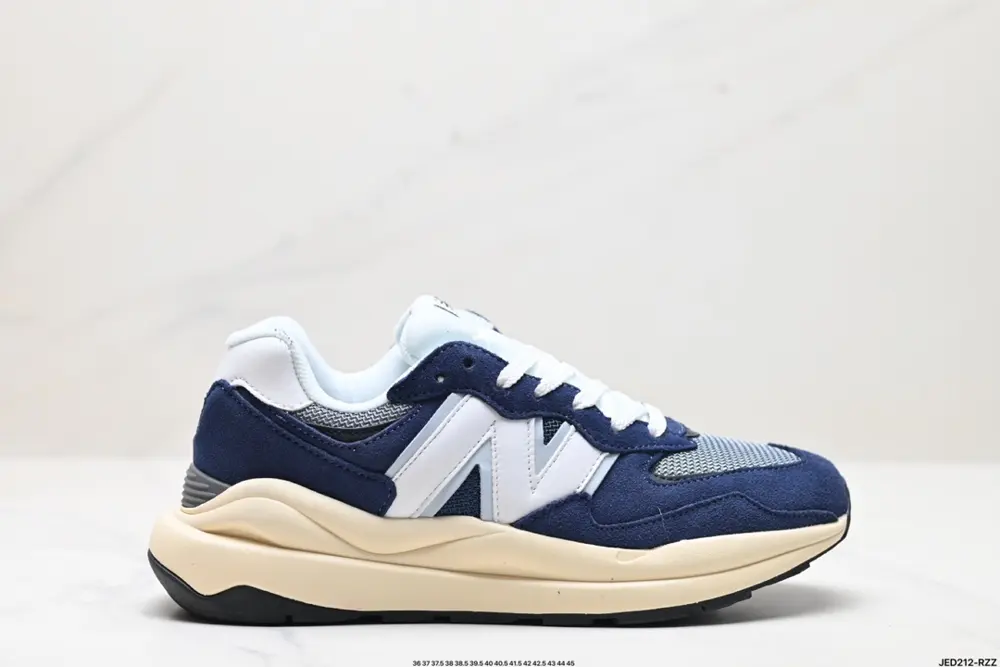 New Balance NB5740 series uses a variety of carefully selected high-quality materials to M5740CBC