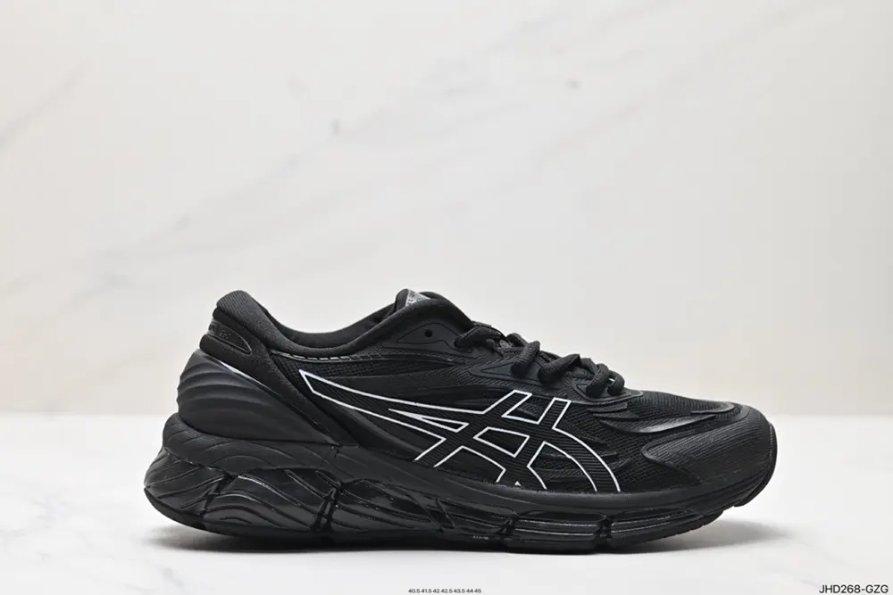 ASICS full-length GEL-Quantum 360 silicone cushioning midsole with breathable mesh and 1203A305-003