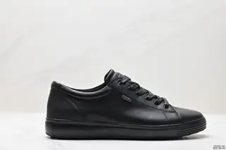 ECCO/ECCO sports running shoes/casual shoes The overall upper has clear and neat lines. It