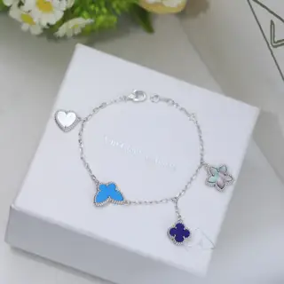 Van Cleef & Arpels Sweet series four-leaf clover bracelet