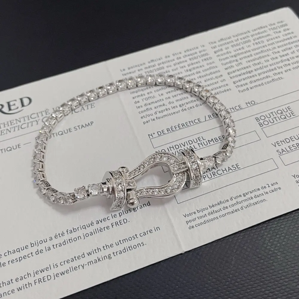 FRED full diamond horseshoe clasp bracelet