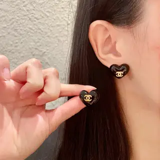 Chanel second-hand earrings