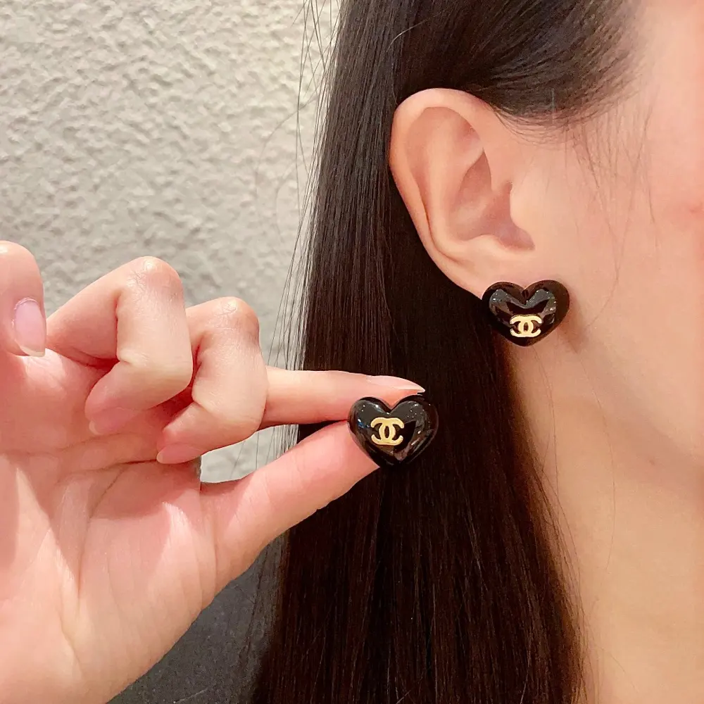 Chanel second-hand earrings