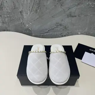 Chanel diamond chain Sheep lining flat bottom half-slippers
