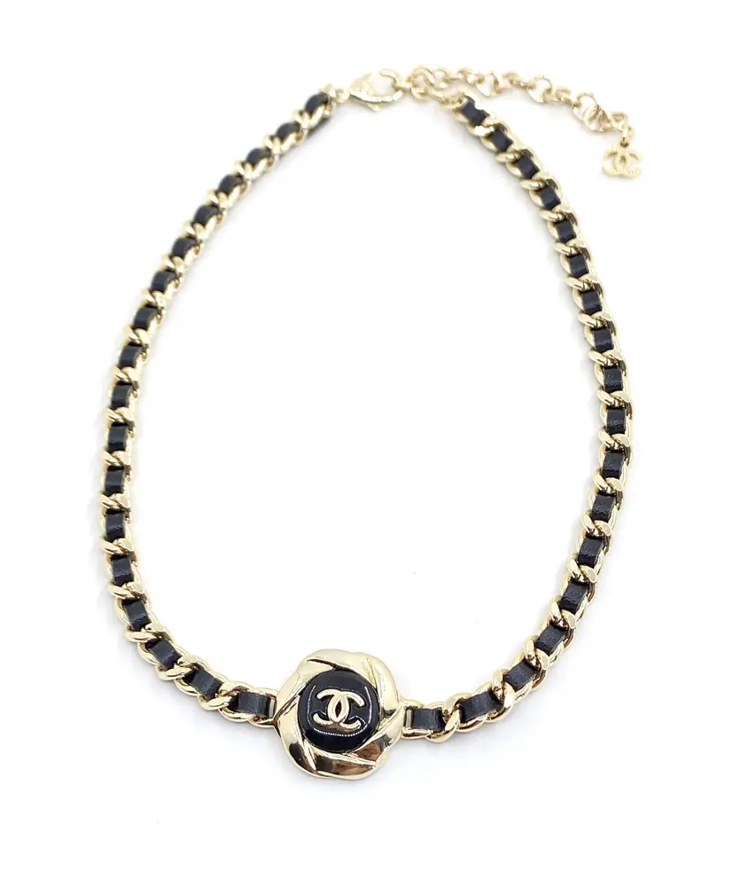 Chanel black round black leather necklace