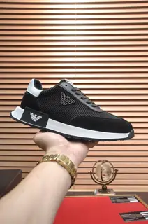 Armani’s latest casual shoes are hot selling. The same style as the official website