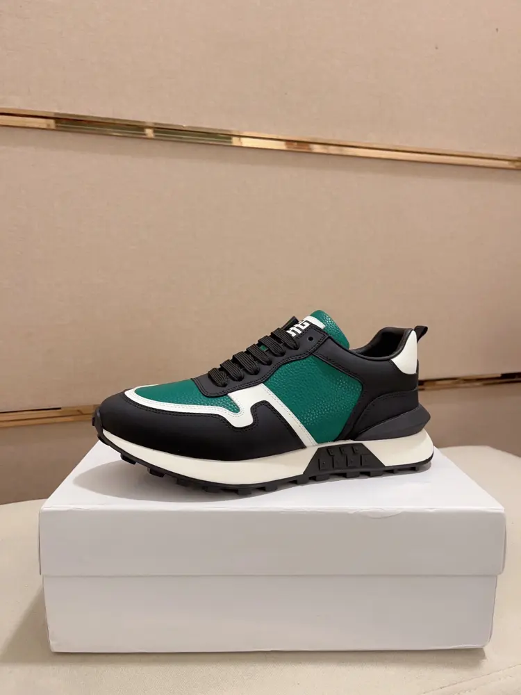 Givenchy low-top men’s sneakers