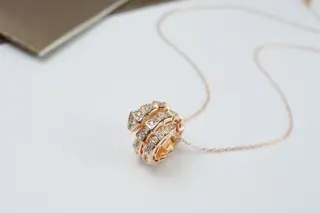 Bvlgari double-circle full diamond snake necklace Charming work
