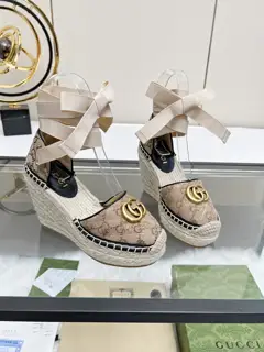 GUCCI wedge-heeled fisherman sandals