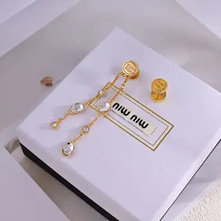 miumiu letter earrings