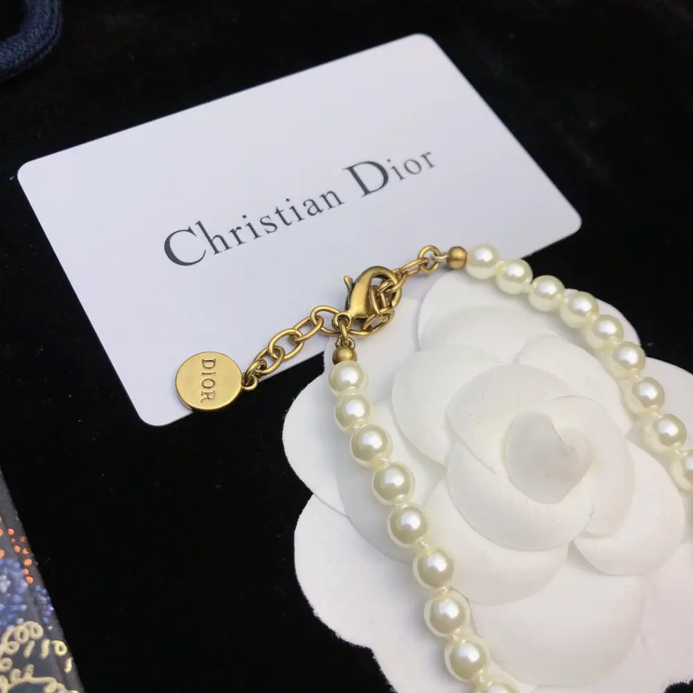 Dior letter necklace The same brass material as the counter
