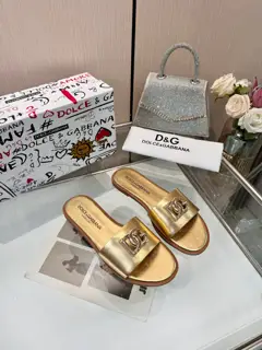 Dolce & Gabbana slippers