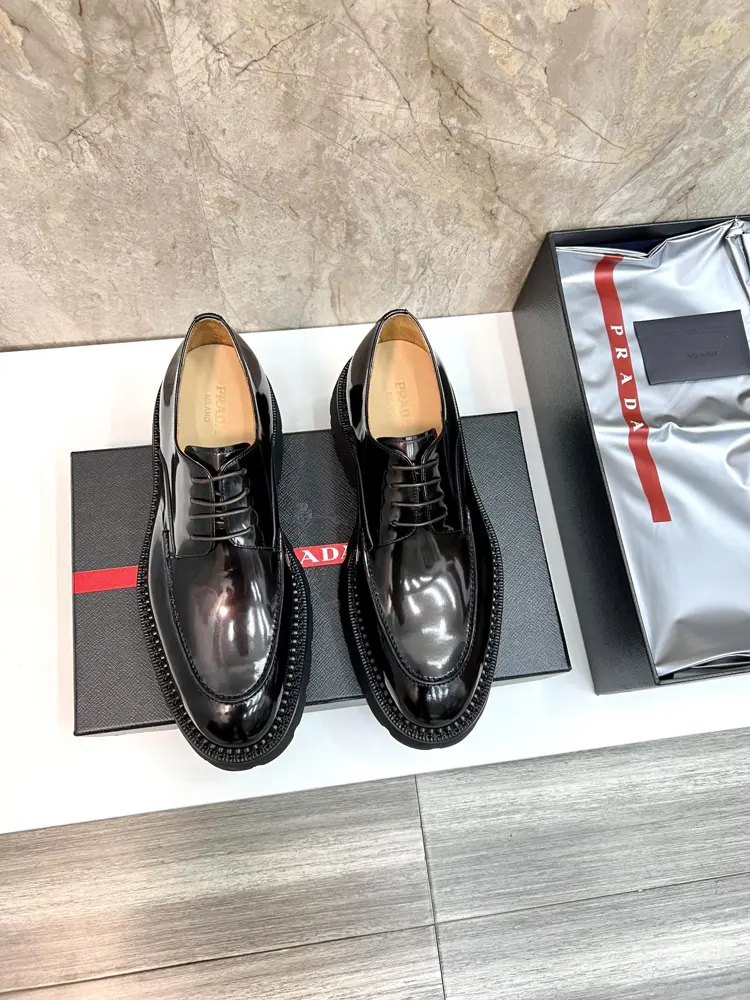 Prada Derby carved men’s shoes|Hand-brushed open-edge pearl cowhide leather surface|Full