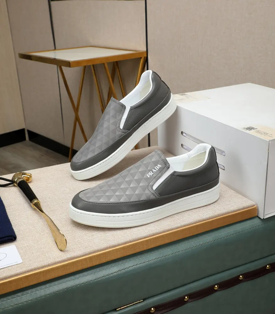 Prada casual shoes upper imported high-quality calfskin