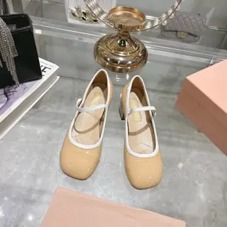 Miu Miu Miu 25 new color-blocked single shoes The shoe shape is round and delicate Not