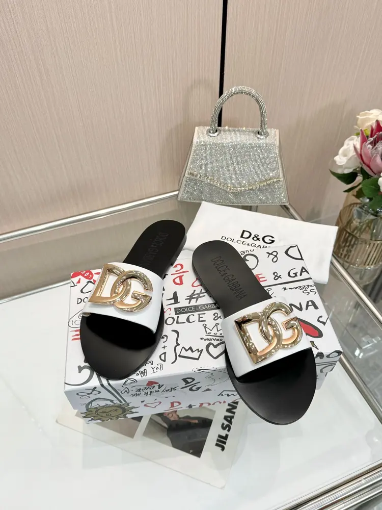 Dolce & Gabbana slippers