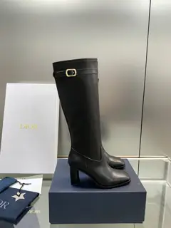 Dior Empreinte heeled ankle boots are stylish and classic. Crafted from black cowhide