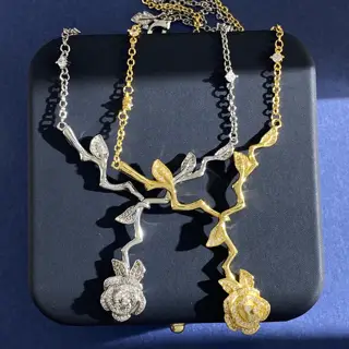 DIOR Korean fashion exquisite diamond branch leaf camellia flower pendant necklace Brass