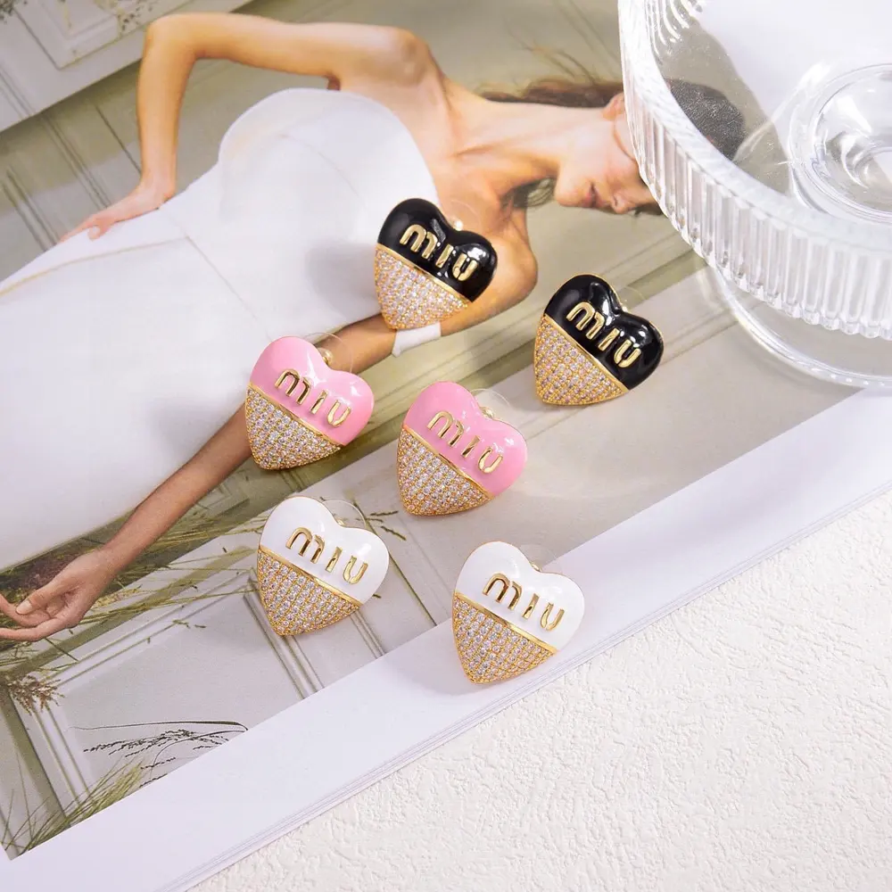 miumiu letter earrings The same brass material as the counter