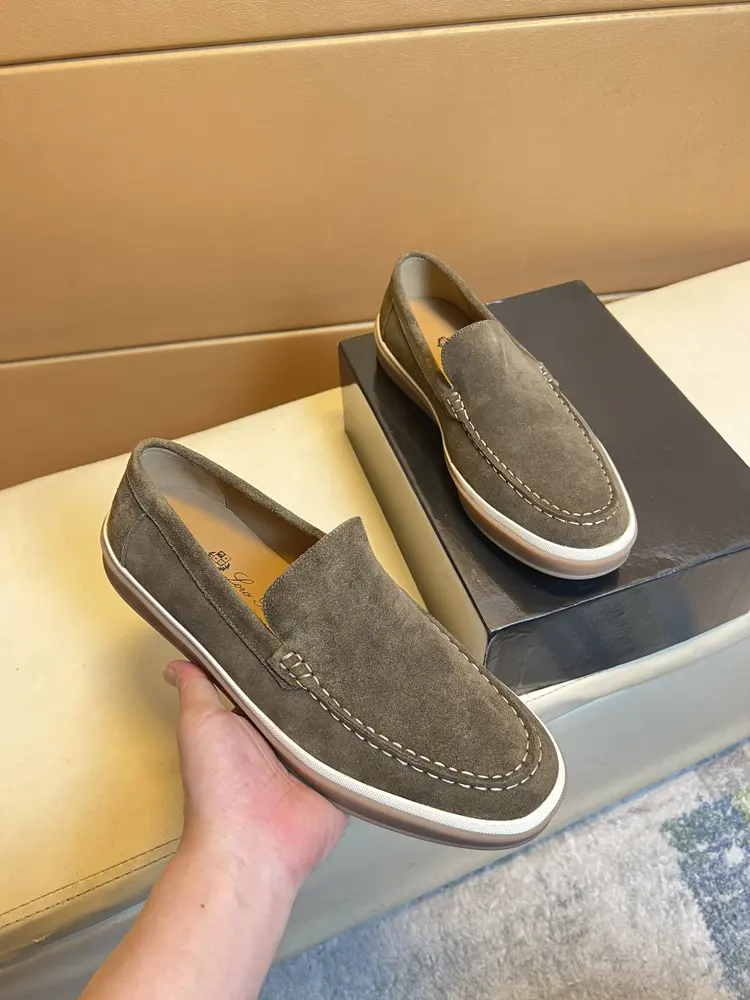 Brunello Cucinelli low-top sneakers Classic yarns inspire the sophistication and sporty