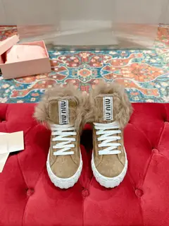 Miu Miu Miu new American retro style casual fur shoes ~ The hottest early autumn fur shoes