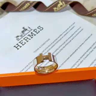 Both men and women can wear it. Classic Hermès ring. High-end and classy. Pig nose ring The