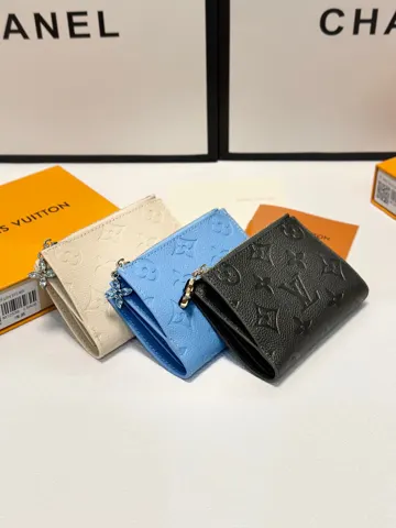 Louis Vuitton Wallet M12536