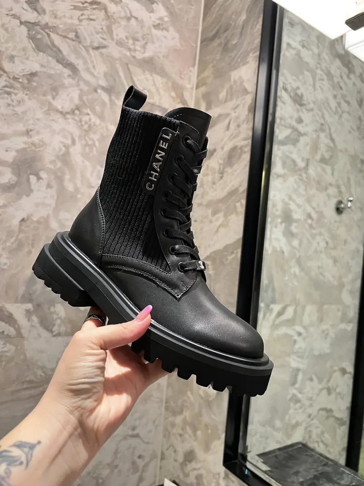 Chanel Letter Knight Boots This knight Martin boots is really a representative of handsome