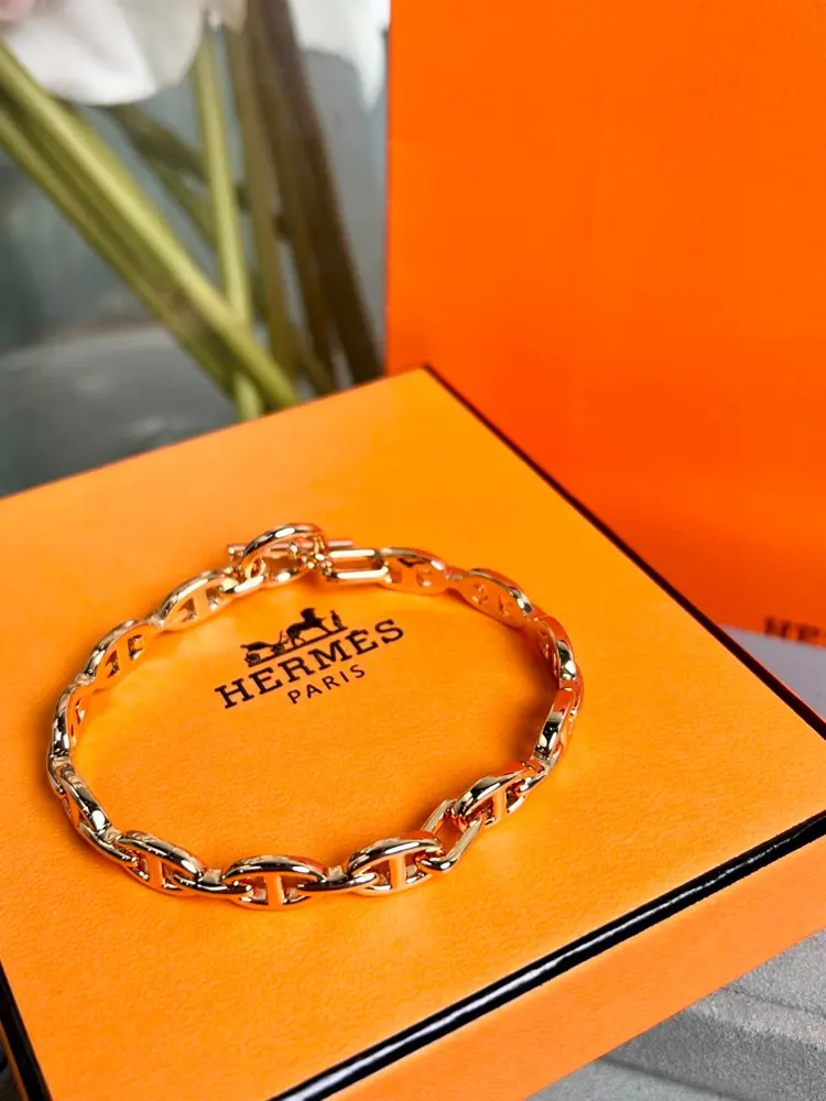 The treasure ring & bracelet produced by Hermes