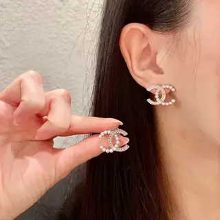 Second-hand Chanel earrings