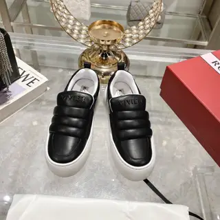 Roger vivier diamond buckle thick-soled white shoes