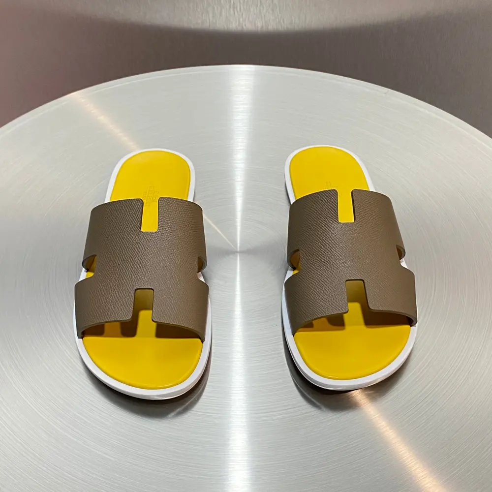 Hermès Classic H Slippers ~ High-end men’s sandals• beach shoes slippers ~ counter