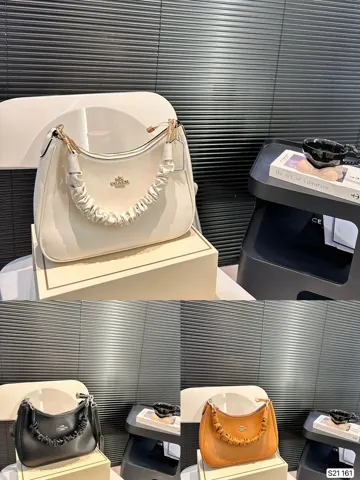 COACH Shoulder Bag