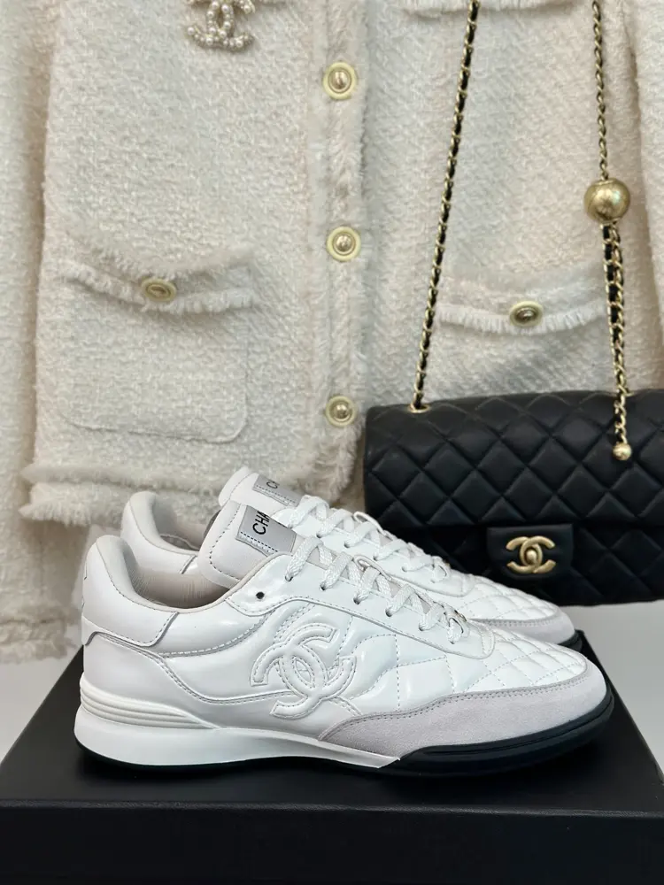 Chanel diamond retro casual shoes and sneakers