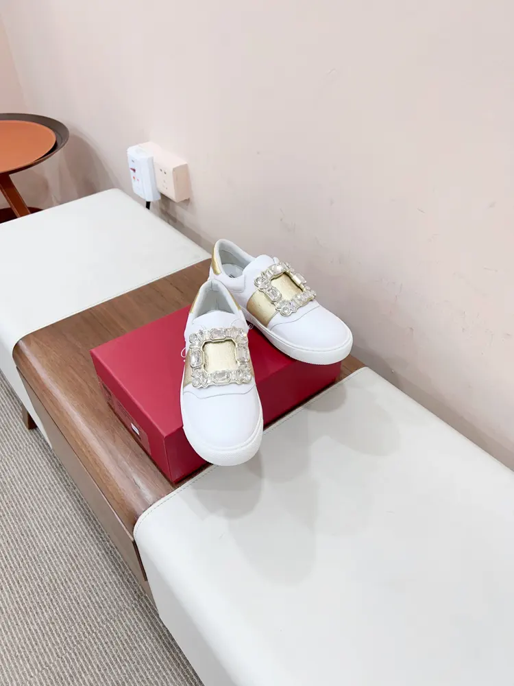 Roger Vivier RV square buckle white shoes