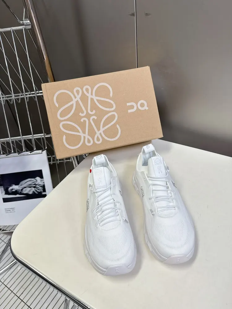 Loewe x On Cloudtilt Loewe co-branded lightweight couple sports casual shoes