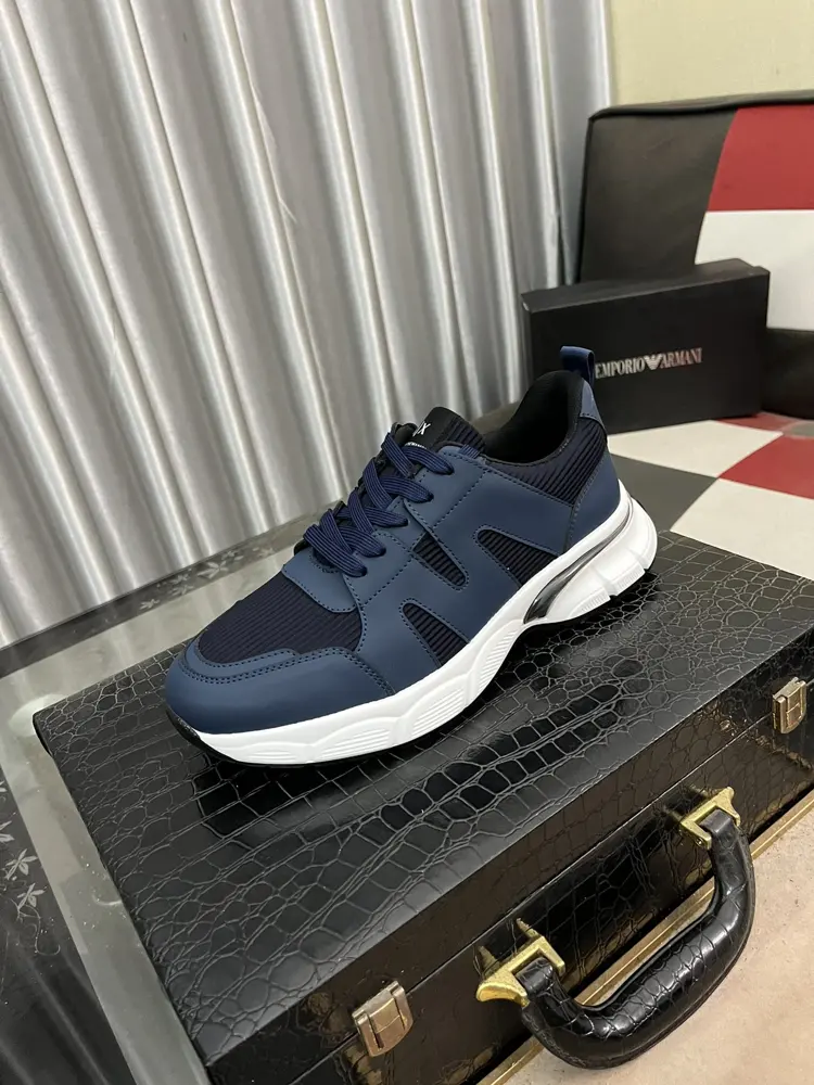 Armani Fashion Men’s Sports Shoes Carefully crafted international brand This casual shoe