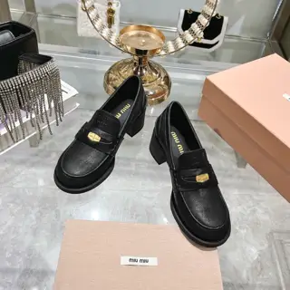 Miu Miu Miu’s new high-heeled coin loafers are worth recommending